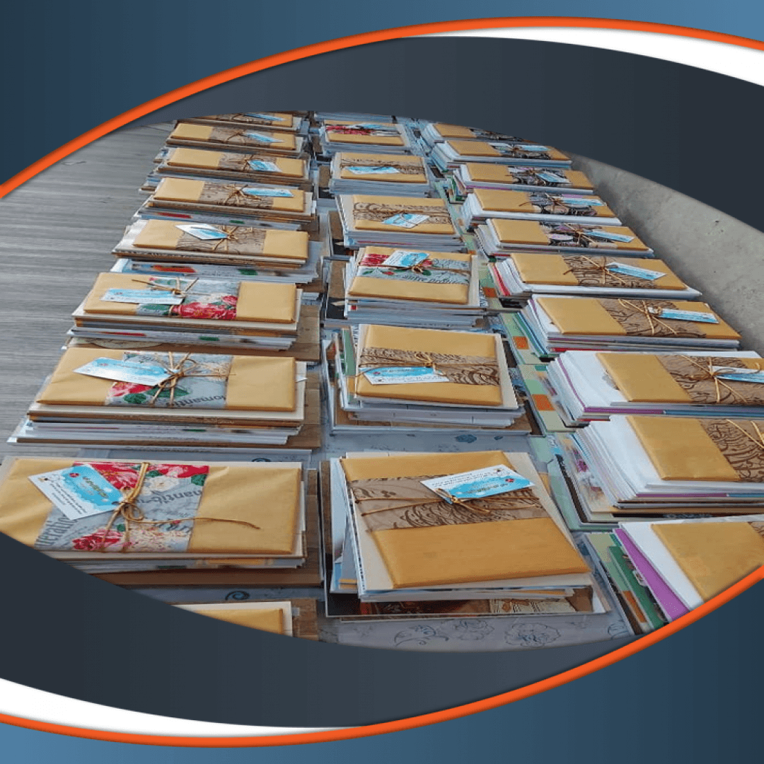 اهدا کتاب و جوایز